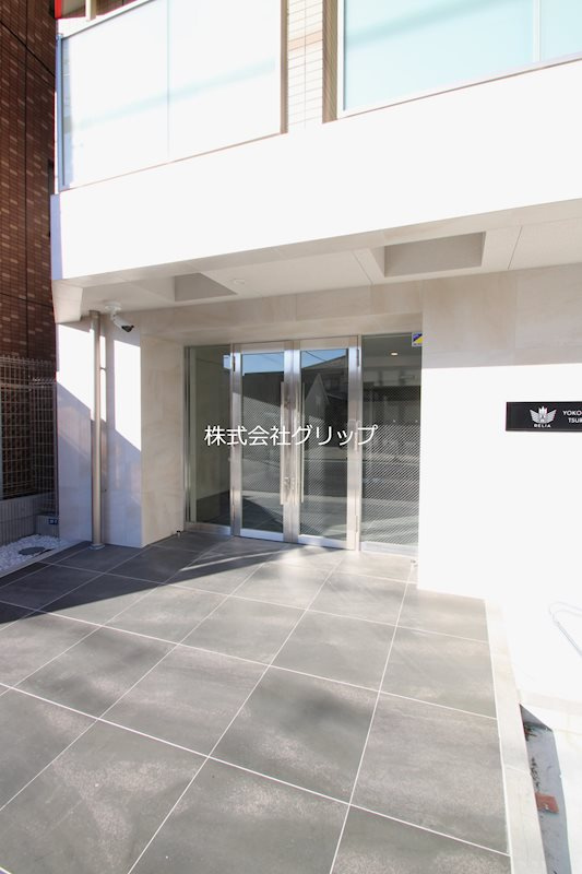 リライア横濱鶴見のエントランス