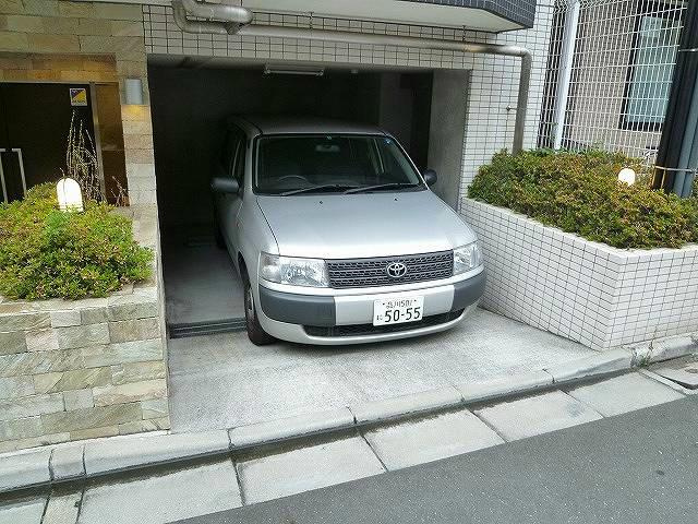アランシア押上の駐車場