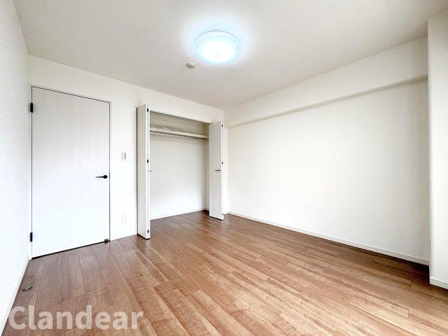 ローズタウン草加　Ａ棟　の洋室|ドキドキの新生活も、安心してスタート。ぴったりの住まいを見つけませんか？クランディアが一緒に住まい選びをサポートします‼　まずは、お気軽にお問合せください　＃クランディア