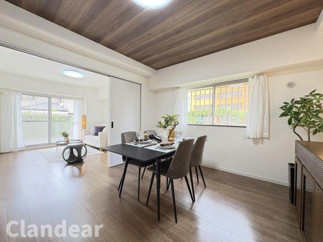 ローズタウン草加　Ａ棟　の居間・リビング|ドキドキの新生活も、安心してスタート。ぴったりの住まいを見つけませんか？クランディアが一緒に住まい選びをサポートします‼　まずは、お気軽にお問合せください　＃クランディア
