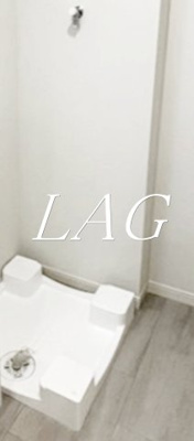 【設備】 | メゾン・ド・フラーズ | 室内洗濯機置場です。