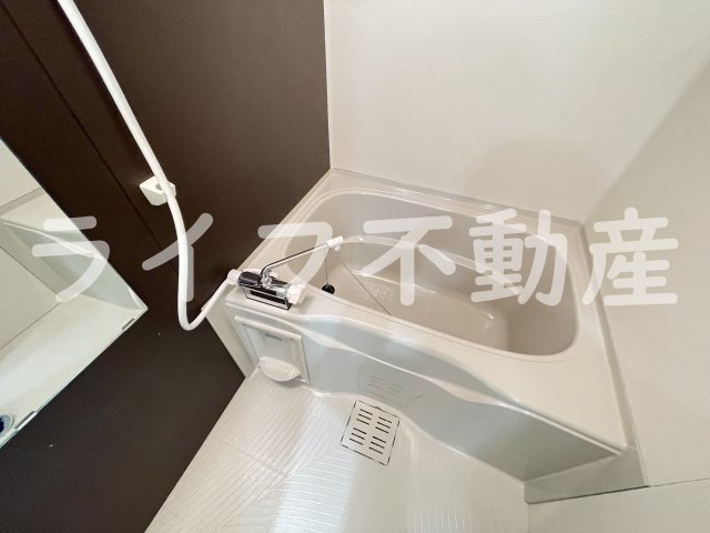 フジパレス中央長田の浴室|落ち着いた空間のお風呂です