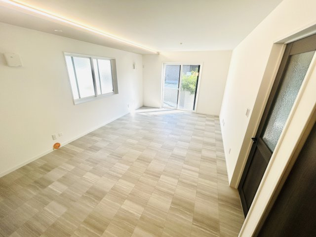 千葉市若葉区若松町の居間・リビング