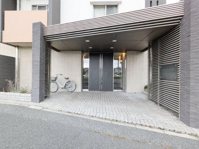ウィルローズ船橋のエントランス
