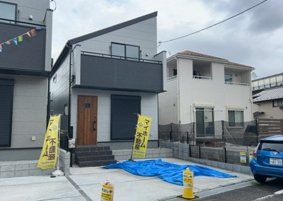 【外観】 | 楢原町新築戸建 | ついに完成致しました！現地をご見学に行く際は、道路の幅や周辺の交通量、施設などをご確認頂くことをおすすめします！物件の流れが早いため、内見をしたい方はお早めに当社営業までお問い合わせ頂きご予約下さい！