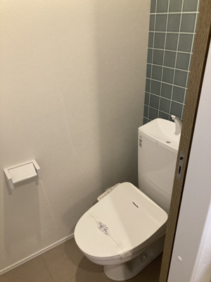 【トイレ】 | Likes仁戸名町B棟 | ※同物件・同タイプの写真です。