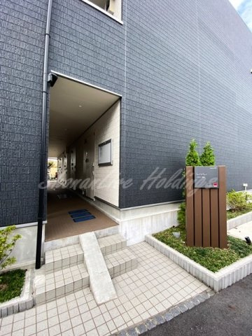 横浜市栄区長尾台町の賃貸マンションのエントランス