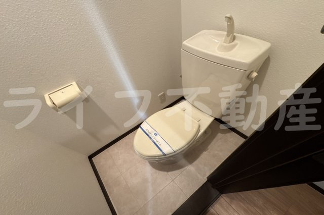 エストレヤ荒川のトイレ|落ち着いたトイレです