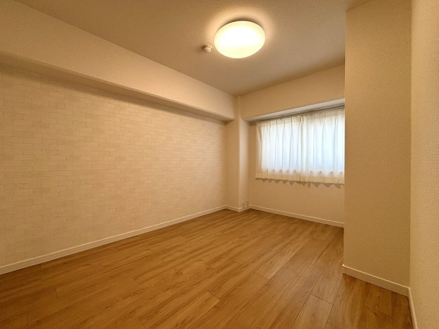 日商岩井栄ハイツの洋室|広々とした洋室です