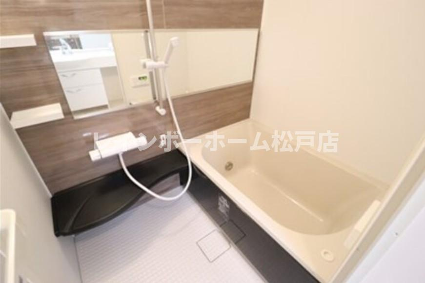 仲介手数料（賃料の1.10ヵ月）の50％OFF対象物件！の浴室