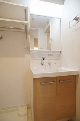 【洗面所】 | クレセントⅡ | コンパクトで使いやすい洗面所