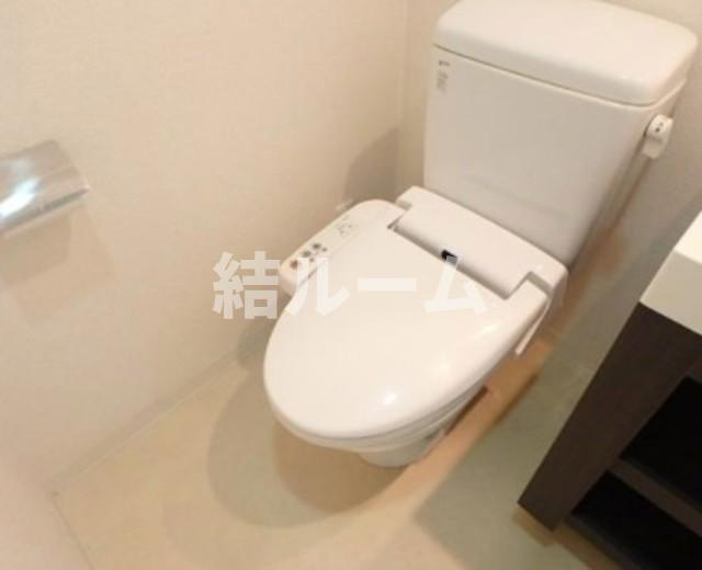 北区東十条２丁目の賃貸マンションのトイレ