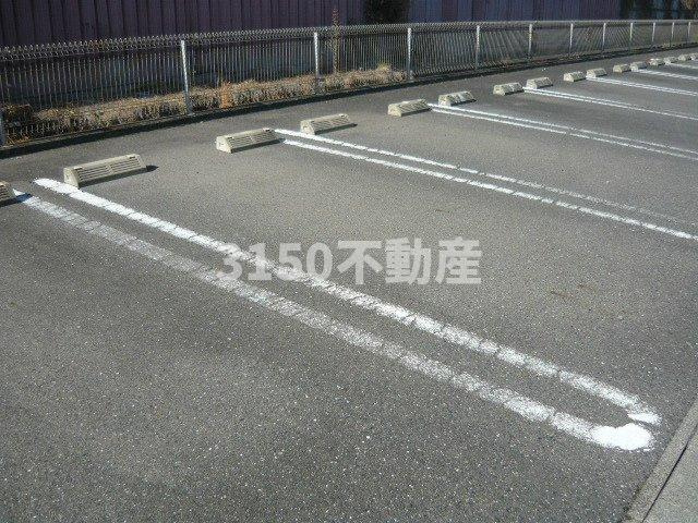 Ｐｉｘｙ　Ｄｏｌｌ　Ⅱの駐車場|駐車場に車を止められます