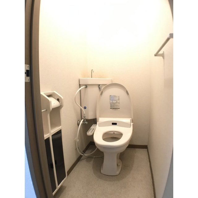 メゾンオリザのトイレ|落ち着いた色調のトイレです