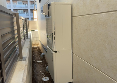 【発電・温水設備】 | 元本郷町新築戸建 | 省エネ給湯器を採用しており、環境にも家計にも優しい省エネ性能を実現。追焚機能や浴室乾燥機とも連携しており、お湯はりから浴室の換気までボタン一つで手軽に操作できる大変便利で快適な設備仕様です。