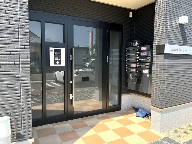 スタンツァ　ノーヴェ　アオのエントランス
