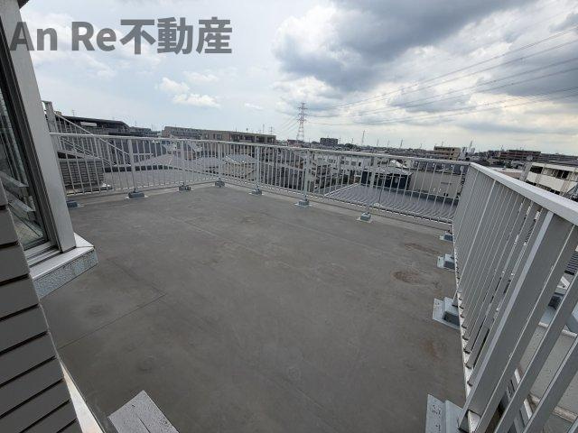 ヴェルデ東川口の駐車場