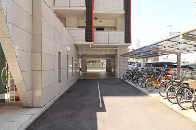 J・grace河原町の駐車場