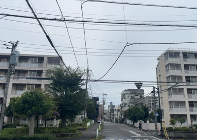 【展望】 | 元本郷町新築戸建 | 眺望を気にして物件を探す場合、前面に建物が建っていないか現地で確認しましょう！前面に建物があると景色はもちろん、日当たりや風通しにも影響が出てきます。住んだ時のことを想像しながら現地見学をしましょう。