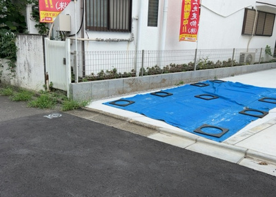 【駐車場】 | 本町新築戸建 | 駐車場と明記されていても、最小スペースでつくられた駐車場だと大型車は駐車できなかったり、出入りしにくくなったりする可能性があります。お車のサイズと購入したい物件の駐車場のサイズを現地で確認しましょう。