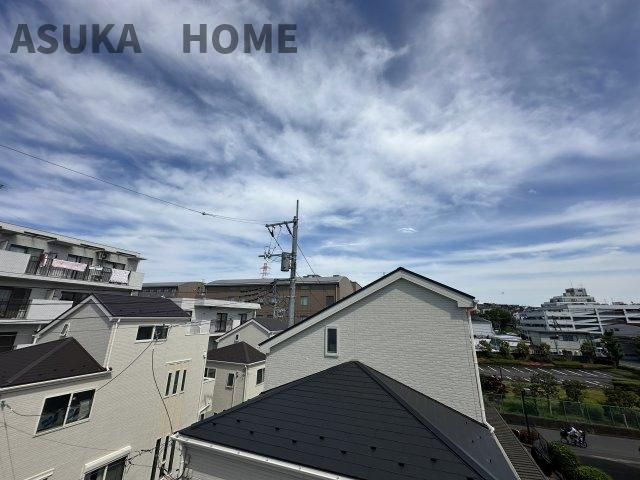 港北区鳥山町新築戸建ての展望|穏やかな街並みを望む見通しの良い景色です。ぜひ実際にご覧になって下さい。