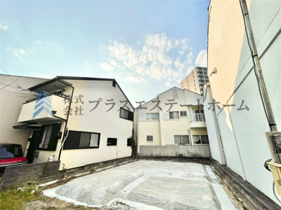 【洋室】 | 兵庫区西出町2丁目新築戸建 | 床暖房・エコジョーズ・ミストカワック付き
LDKの天井高は開放感を演出する約2.6ｍ