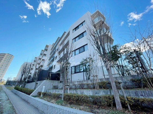 藤沢市藤が岡１丁目の賃貸マンション