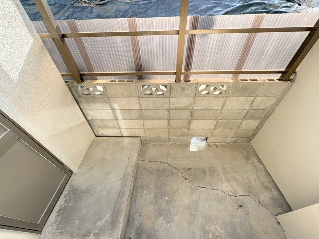西有紀マンションのバルコニー