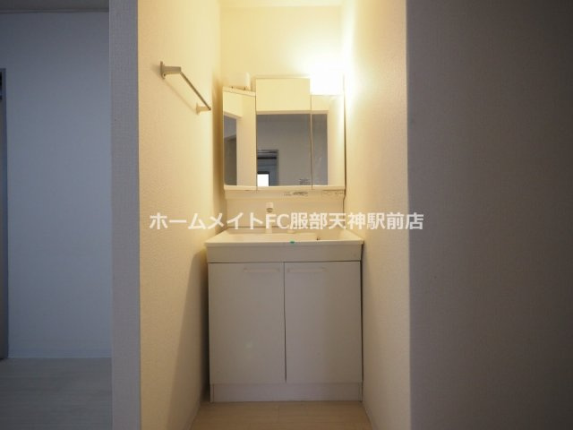 レジデンス三津屋の洗面所