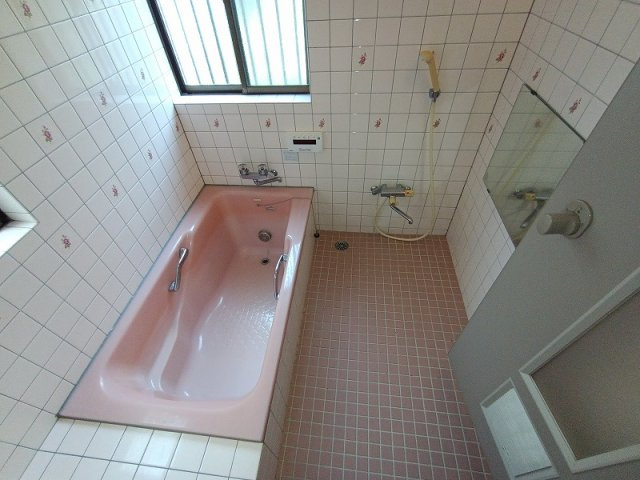 高崎市倉賀野町中古住宅の浴室