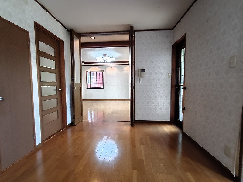 高崎市倉賀野町中古住宅の居間・リビング