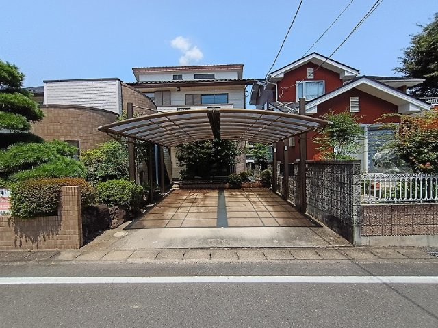 高崎市倉賀野町中古住宅の駐車場