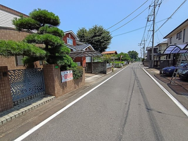 高崎市倉賀野町中古住宅の前面道路含む現地写真