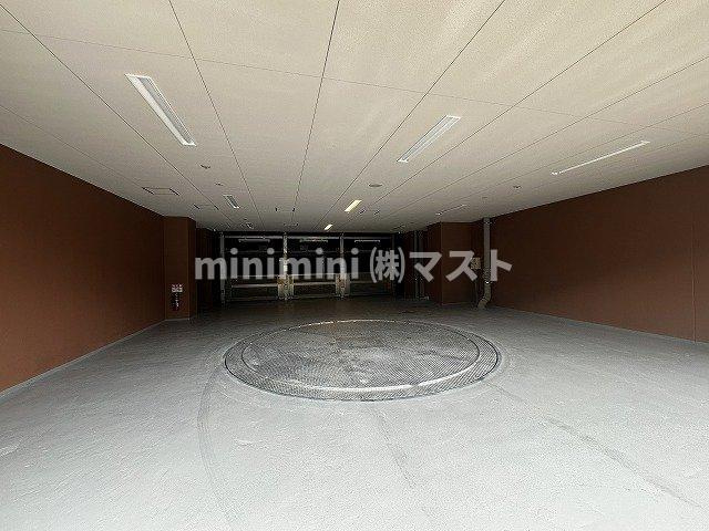 プレジオ阿波座の駐車場