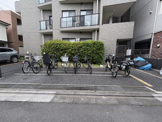 千石パインマンションの駐輪場