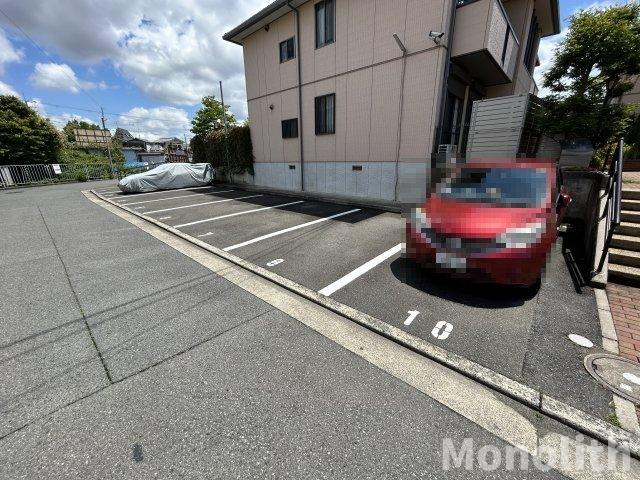 ガーデンパークの駐車場
