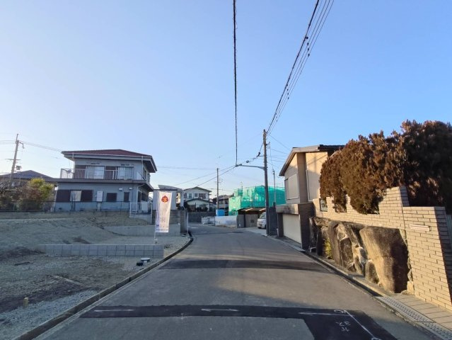 売土地　堺市南区晴美台2丁の前面道路含む現地写真
