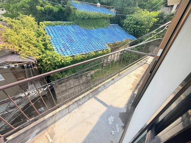 旭が丘３丁目貸家Sのバルコニー