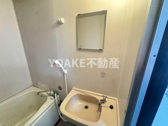 CASAアカイの洗面所