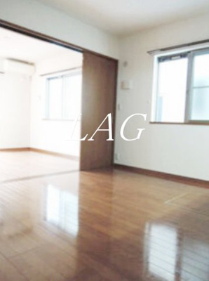 【居間・リビング】 | アジュール駒形 | 洋室のお部屋です。