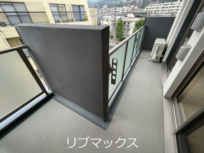 【バルコニー】