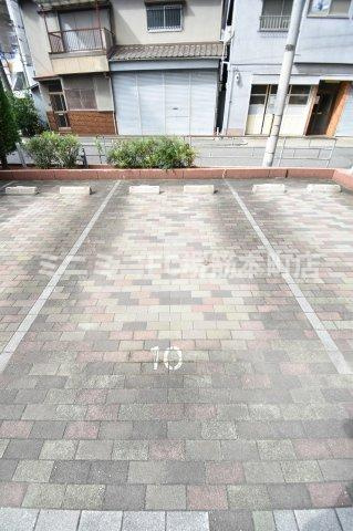 NORTH VILLAGE BIRTH PLACEの駐車場
