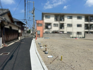 【前面道路含む現地写真】 | 助松町１丁目　売土地　全４区画 | 親切・丁寧を心がけ、お客様目線で物件探しのお手伝いをさせて頂きます♪お気軽にお問い合わせください！