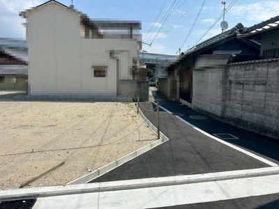 【前面道路含む現地写真】 | 助松町１丁目　売土地　全４区画 | 資料請求だけでもお気軽にお問い合わせ下さいませ♪