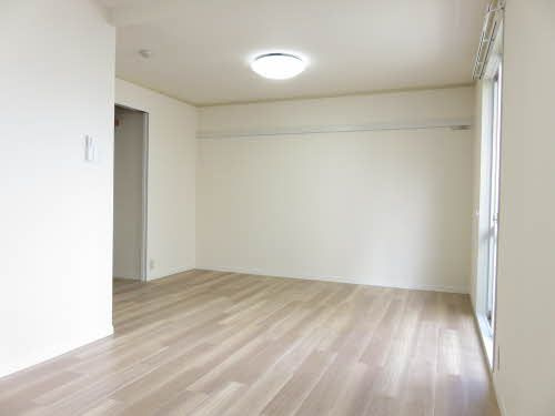 【洋室】 | グランシャリオ日永西　C