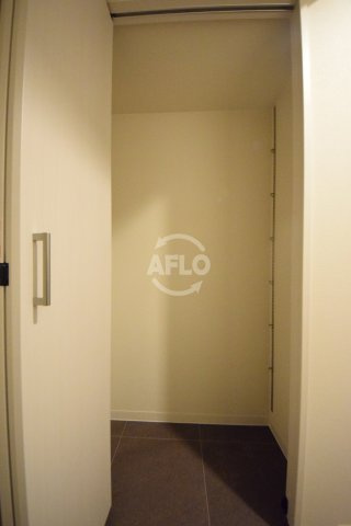 フォーリアライズ堺筋本町の収納|ラクラス堺筋本町　シューズボックス