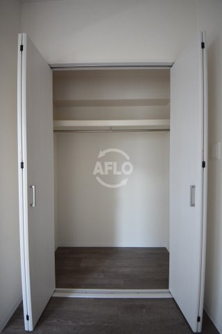 フォーリアライズ堺筋本町の収納|ラクラス堺筋本町　クローゼット