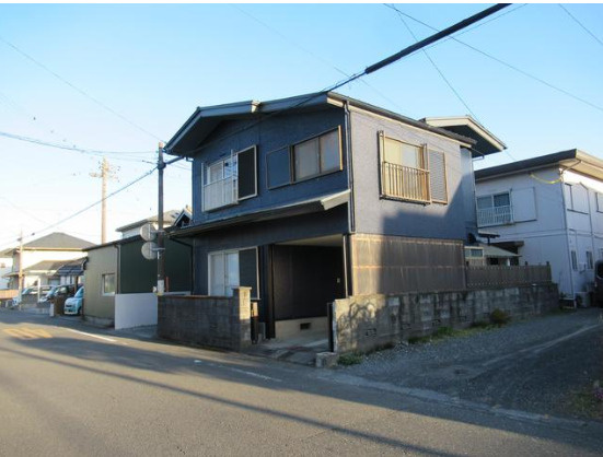売中古戸建　焼津市五ケ堀之内の前面道路含む現地写真