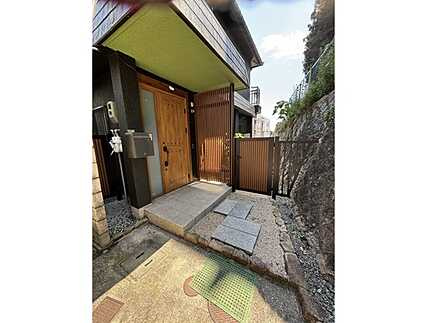 東区牛田東２丁目の玄関