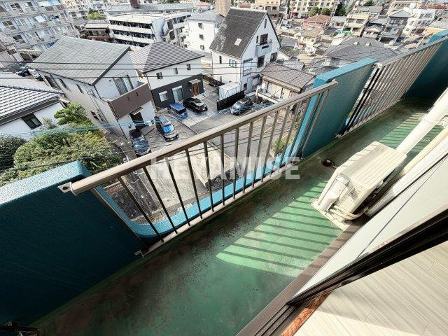 エクセル東長崎のバルコニー